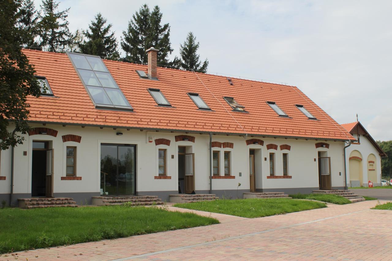 Sárvár Vadkert Major酒店 外观 照片